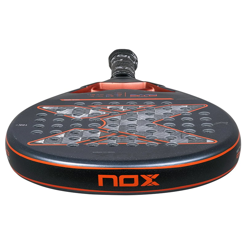 NOXNox AT10 Genius 18K Alum Padel Raketi 2025 - Agustin Tapia