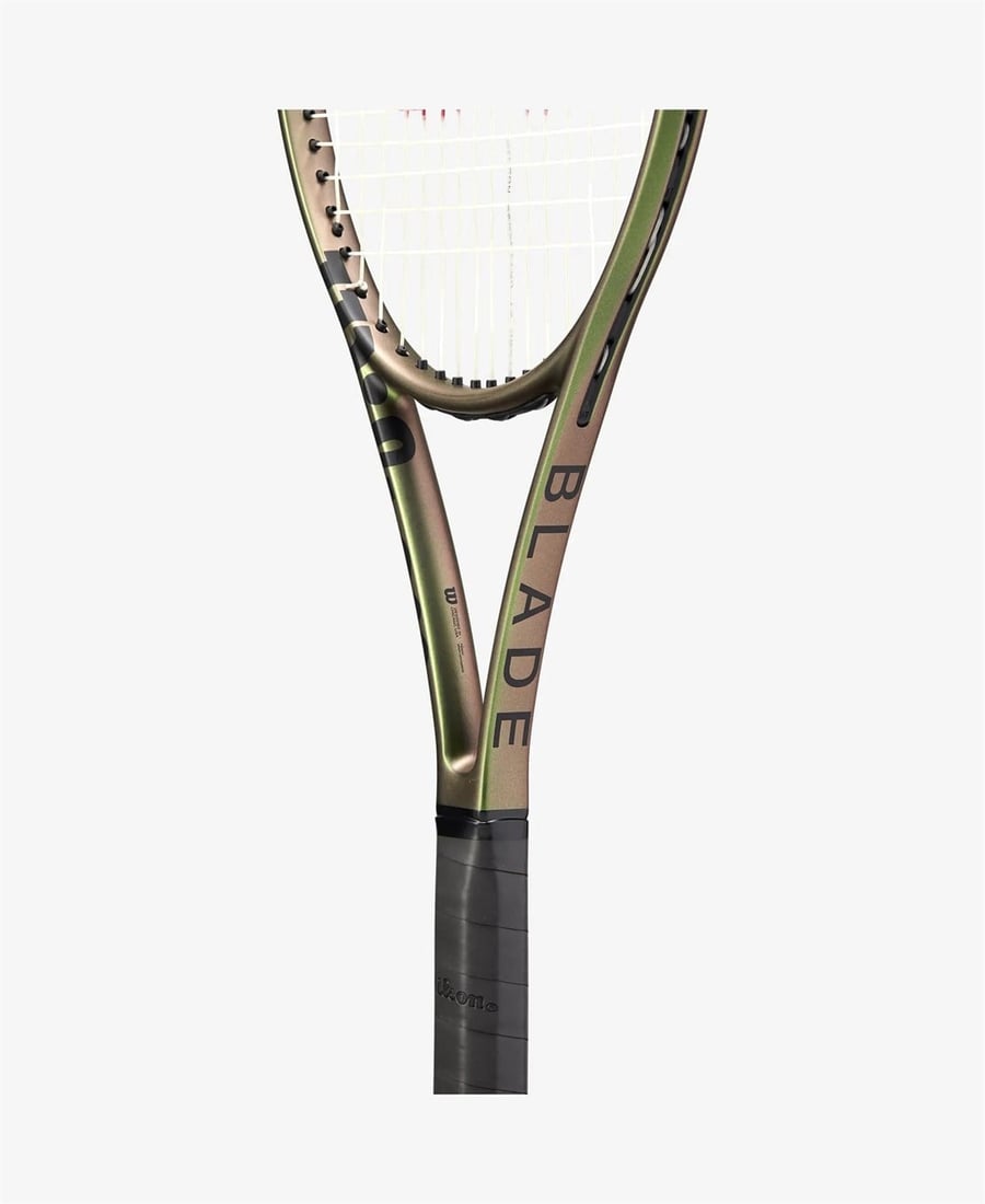WilsonWilson Blade 98 16x19 V8 Tenis Raketi