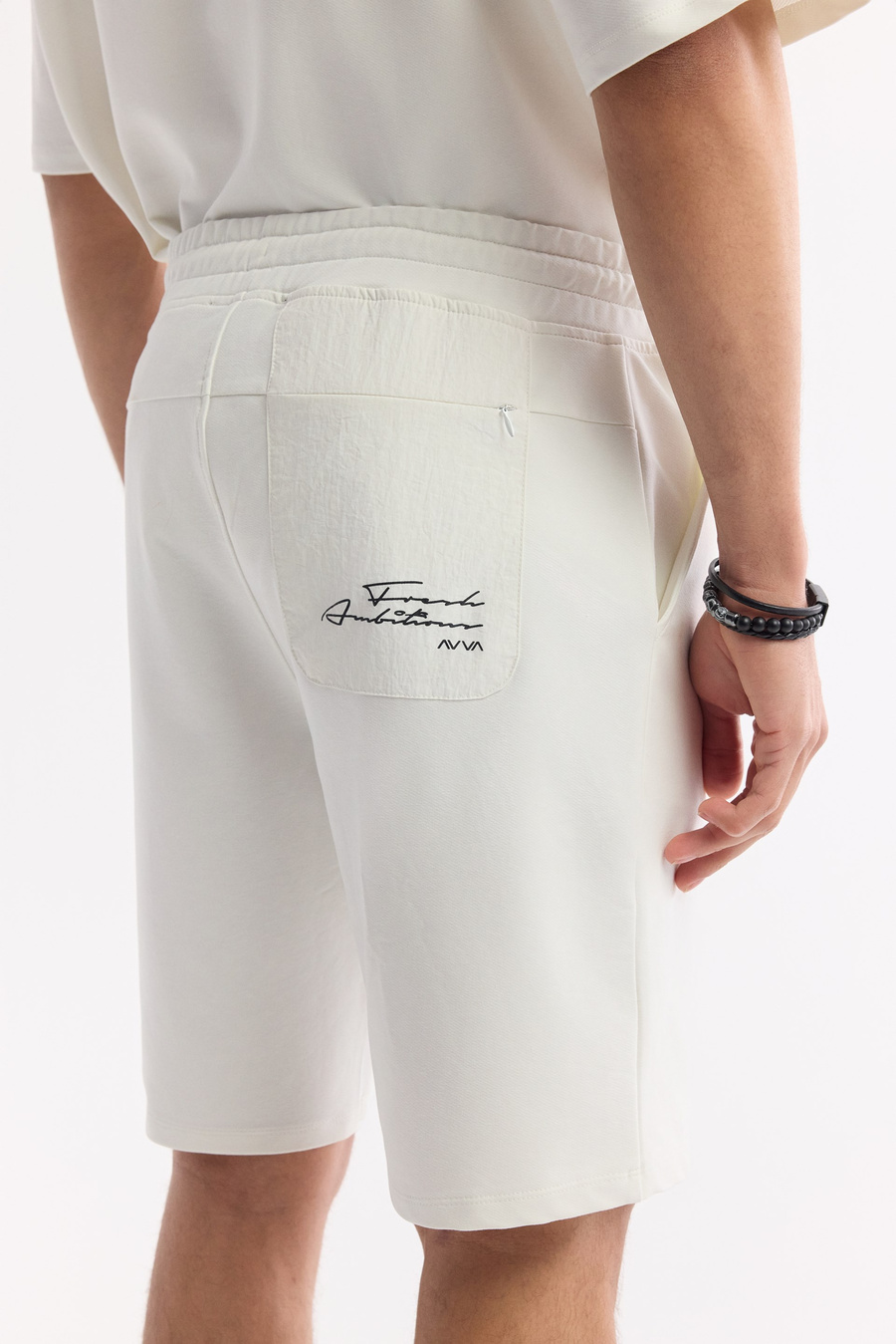 Beyaz Beli Lastikli Bağcıklı Bi-Stretch 2 İplik Örme Şort