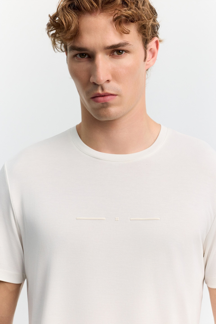 Ekru Bisiklet Yaka Baskılı Soft Touch T-Shirt