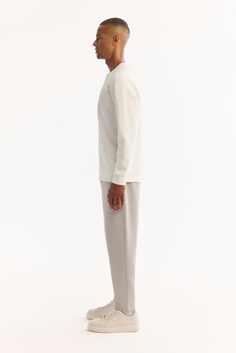 Ekru Bisiklet Yaka Kolay Ütülenen Bi-Stretch Baskılı Sweatshirt