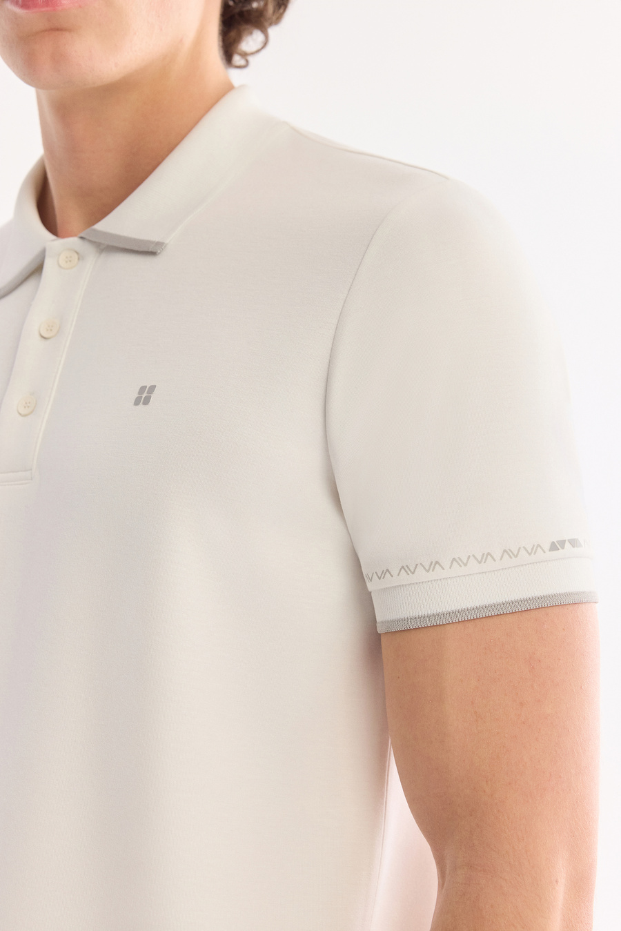 Ekru Düğmeli  Polo Yaka Flexi Bask İnterlok T-Shirt