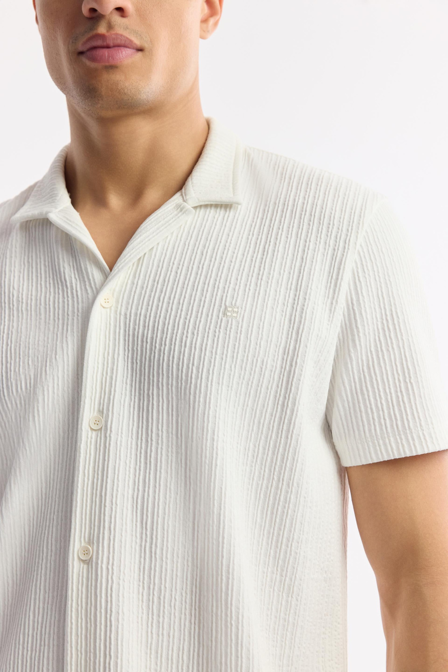 Ecru Apaj Collar Cotton Short Sleeve Shirt