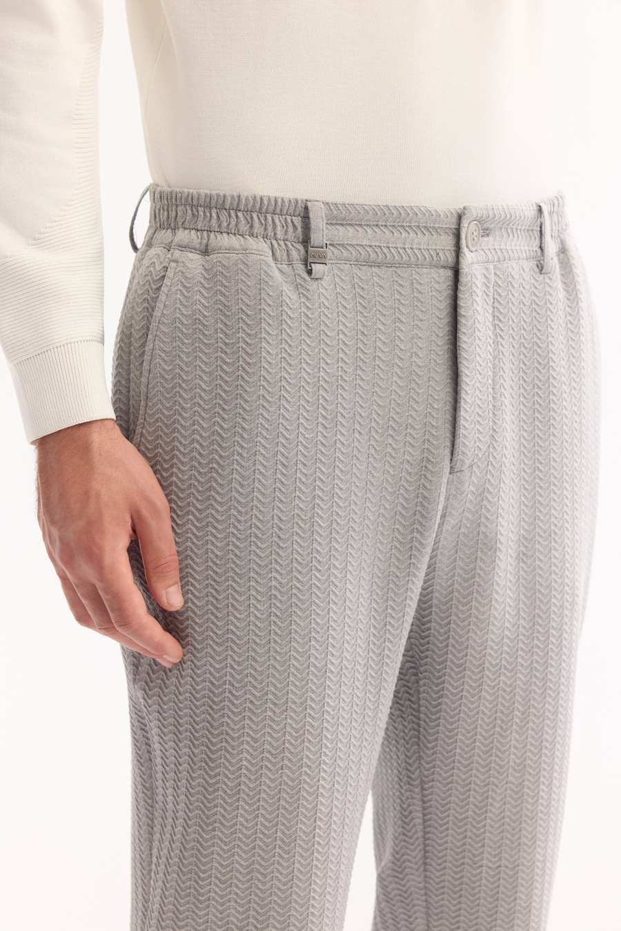 Gri Yanı Lastikli Bi-Stretch Hafif Çizgili Pantolon