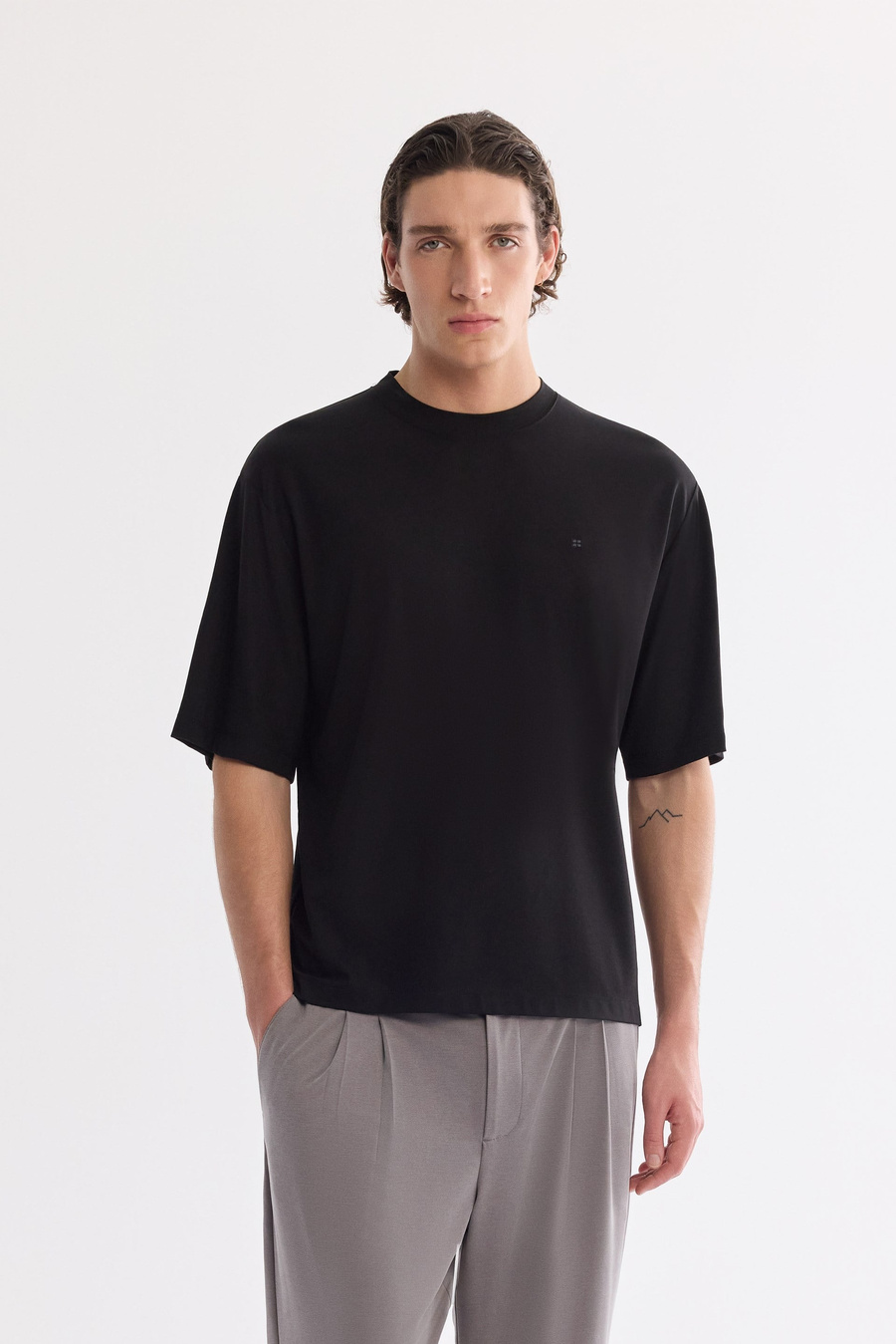 Siyah Bisiklet Yaka Oversize Rayon T-Shirt
