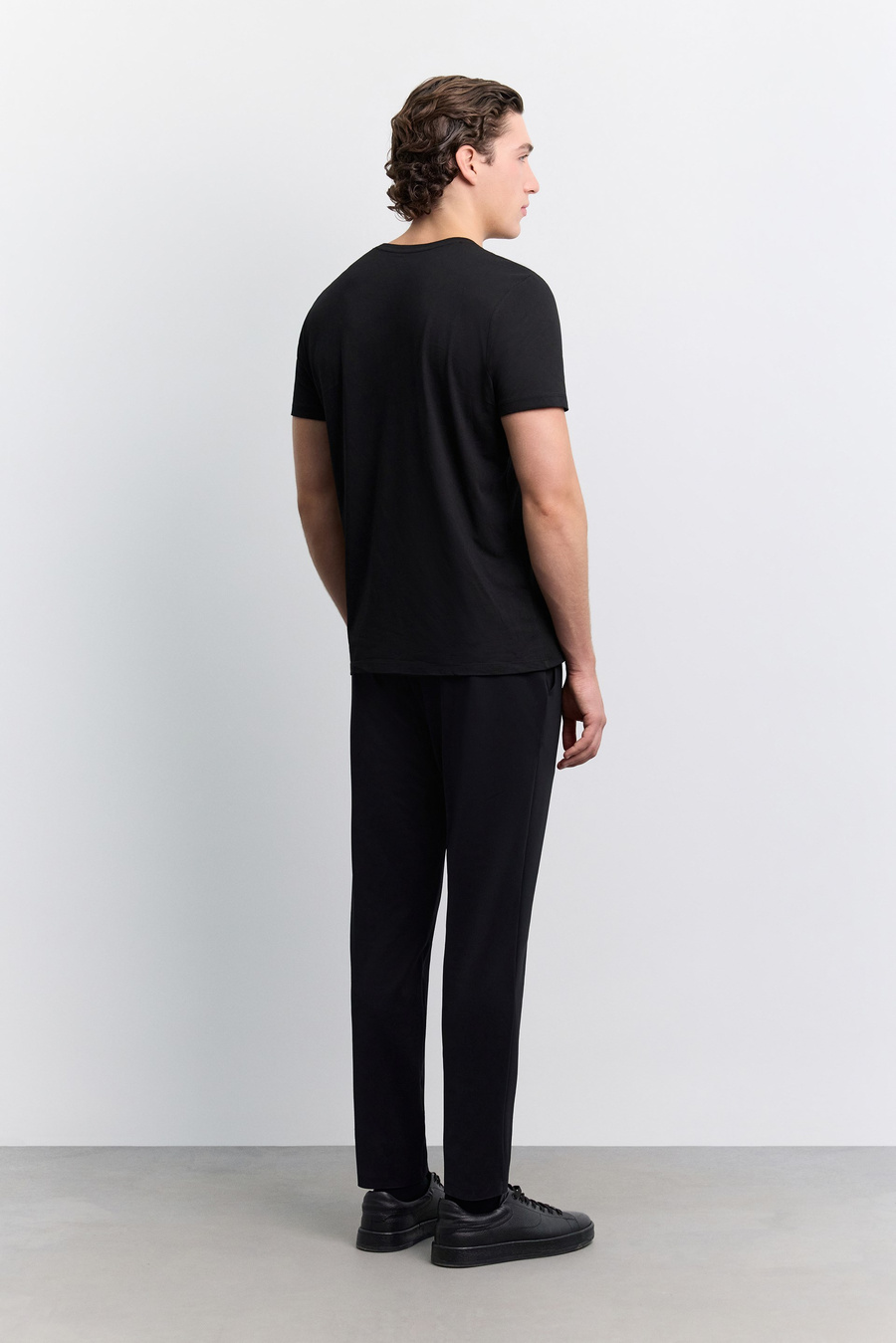 Black Ultrasoft Round Neck T-Shirt