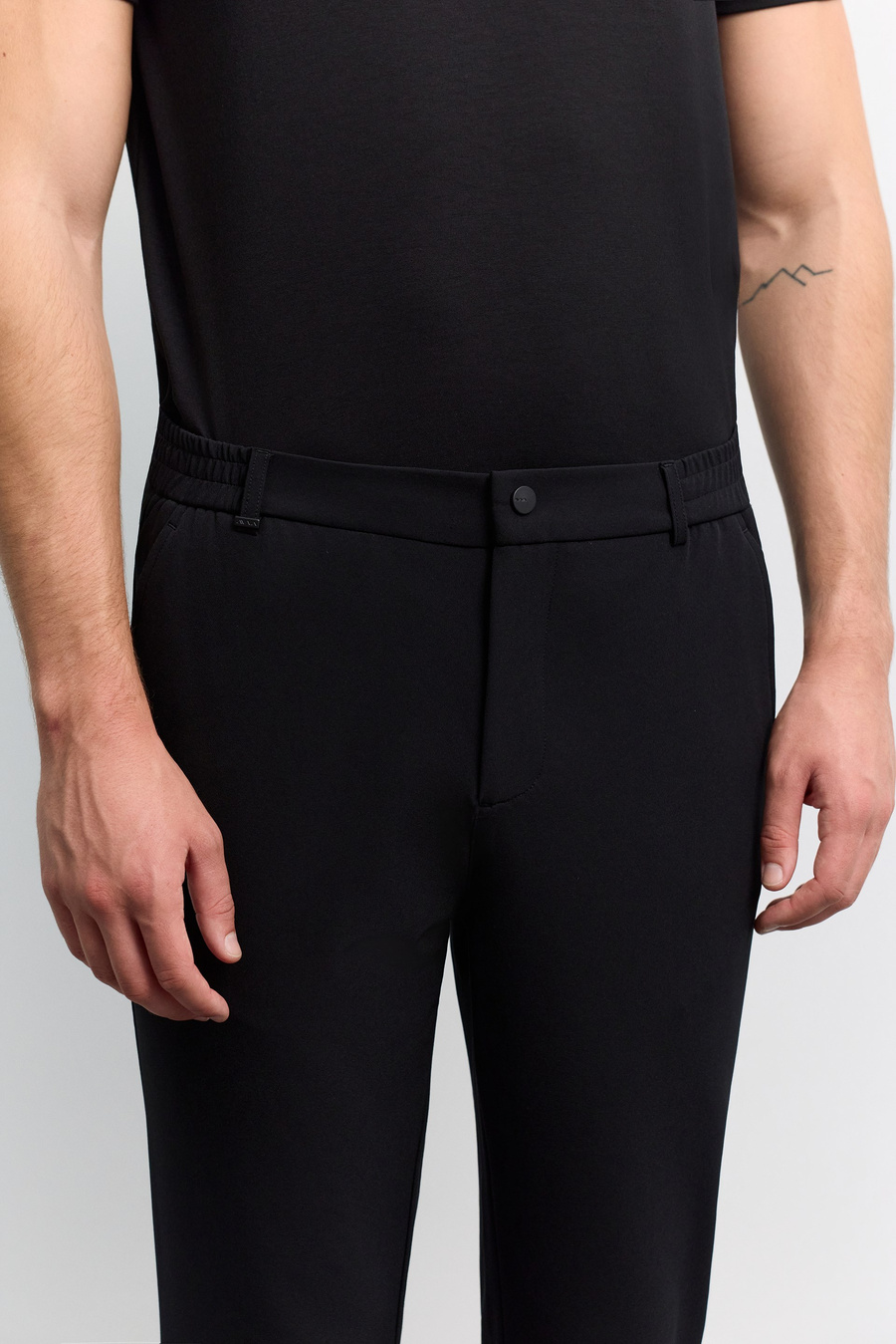 Siyah Yanı Lastikli Teknik Slim Fit Pantolon
