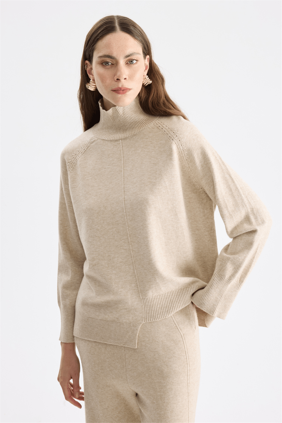 On Balıkçı Yaka Dikiş Detaylı Triko Kazak Krem
