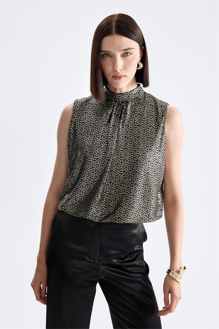 On Çiçek Desenli Kolsuz Crop Bluz Gold