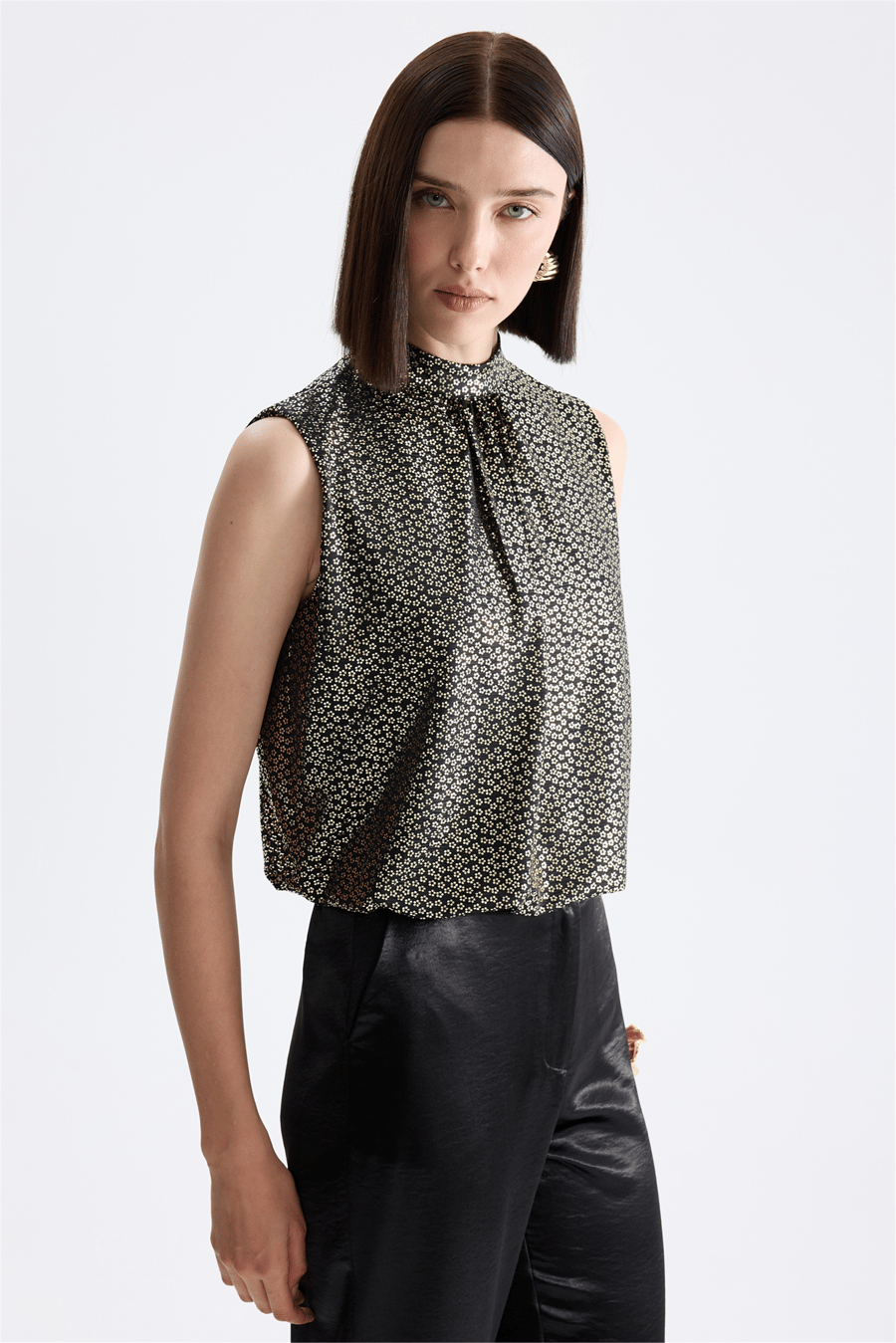 On Çiçek Desenli Kolsuz Crop Bluz Gold