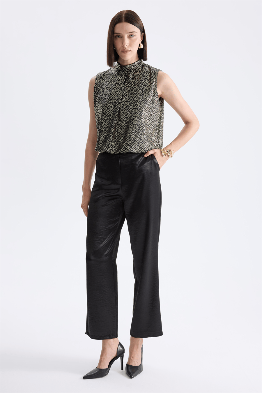 On Çiçek Desenli Kolsuz Crop Bluz Gold