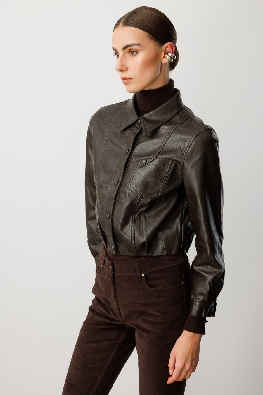 On Çıtçıtlı Deri Crop Mont Kahve