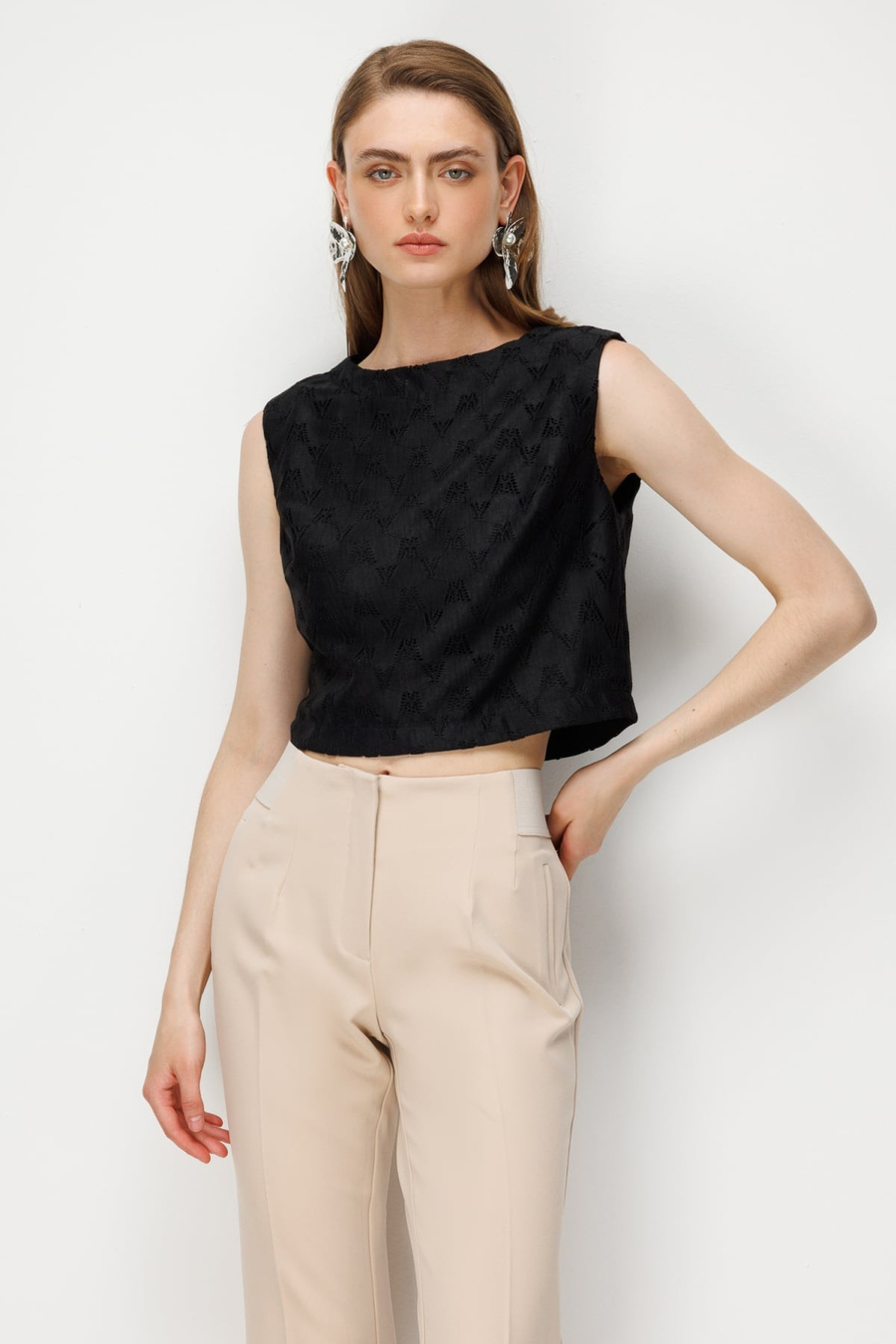 On Düğme Detaylı İşlemeli Crop Bluz Siyah