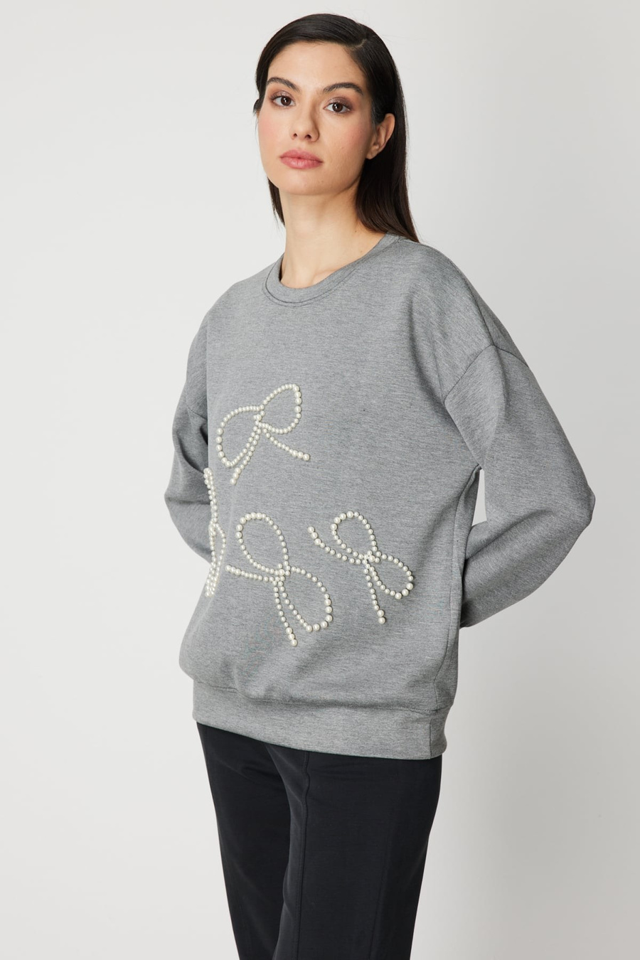 On İncili Fiyonk İşlemeli Sweat Gri
