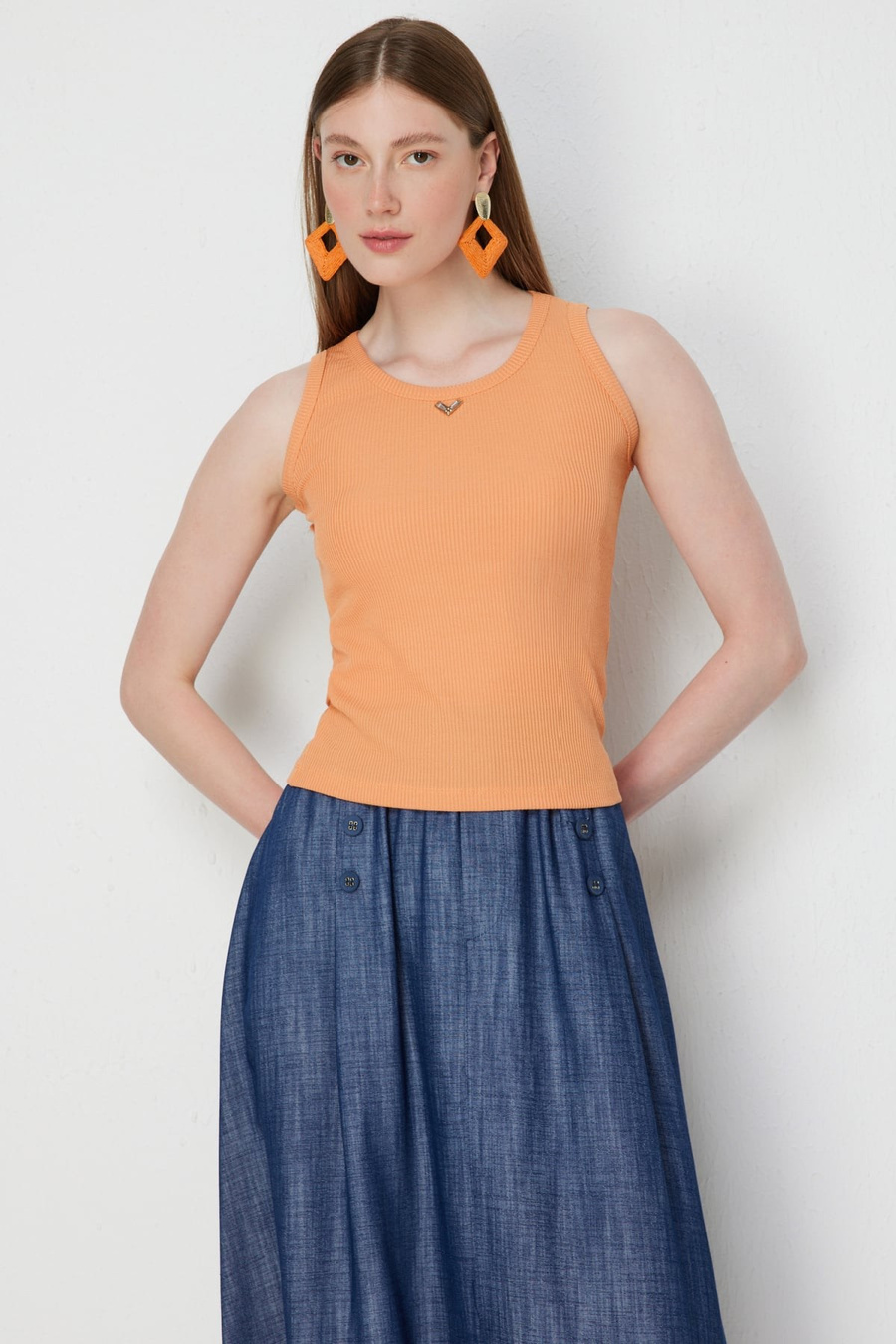 On Metal Aksesuarlı Pamuklu Basic Bluz Mango