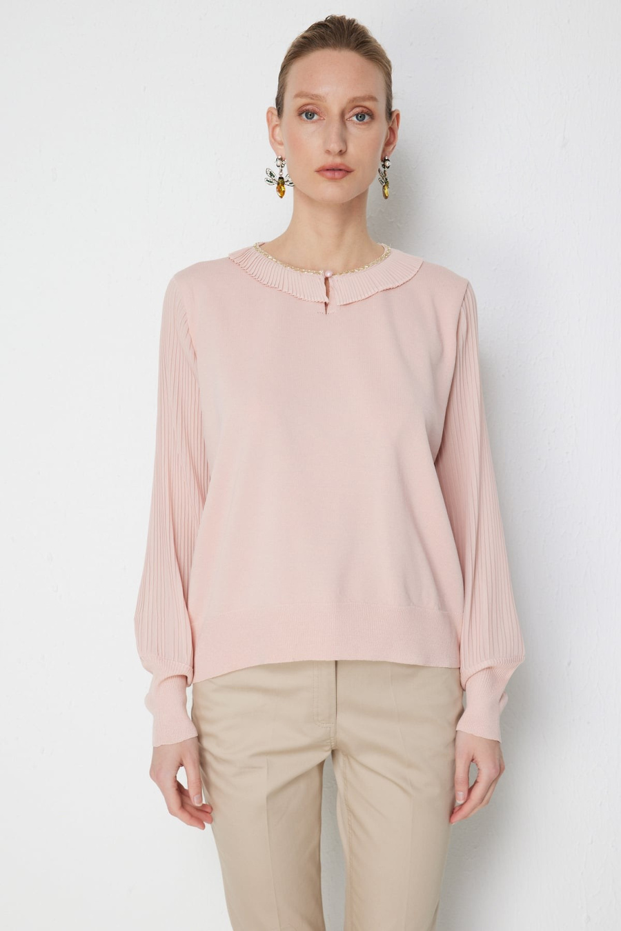 On Yakası Taşlı Şifon Detaylı Bluz Pembe