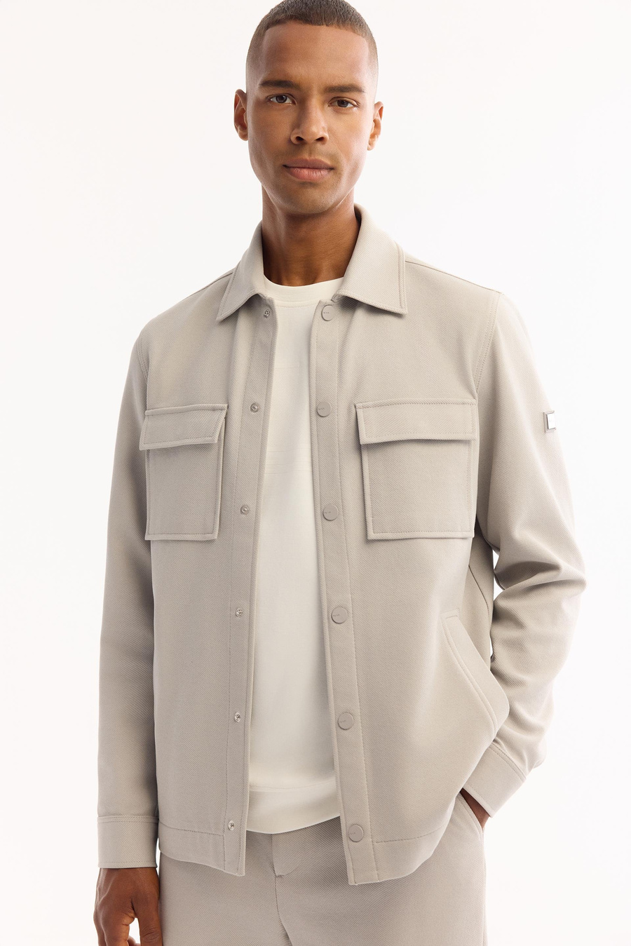 Açık Gri Klasik Yaka Diyagonel Çift Cep Kapaklı Örme Gömlek Ceket