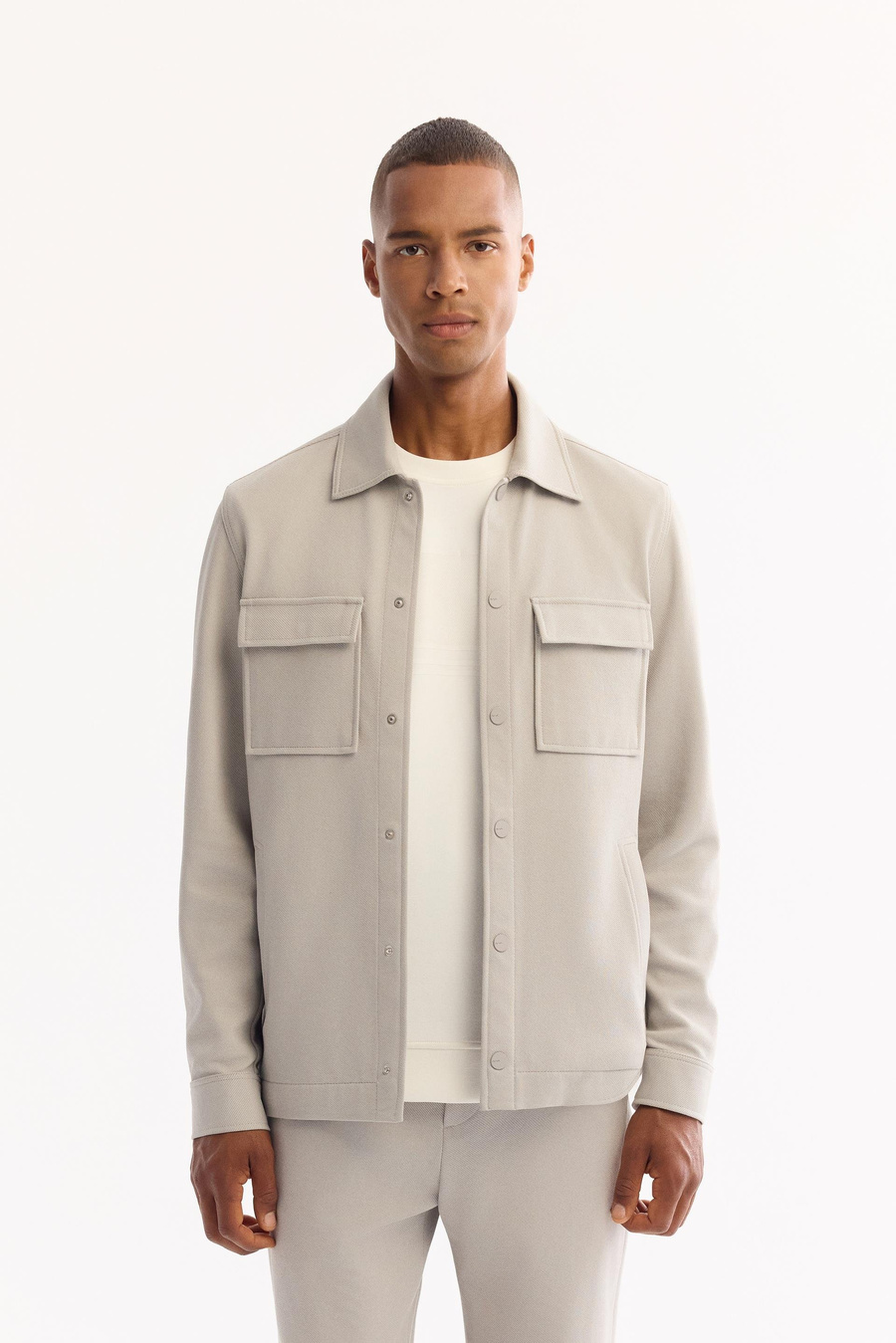 Açık Gri Klasik Yaka Diyagonel Çift Cep Kapaklı Örme Gömlek Ceket