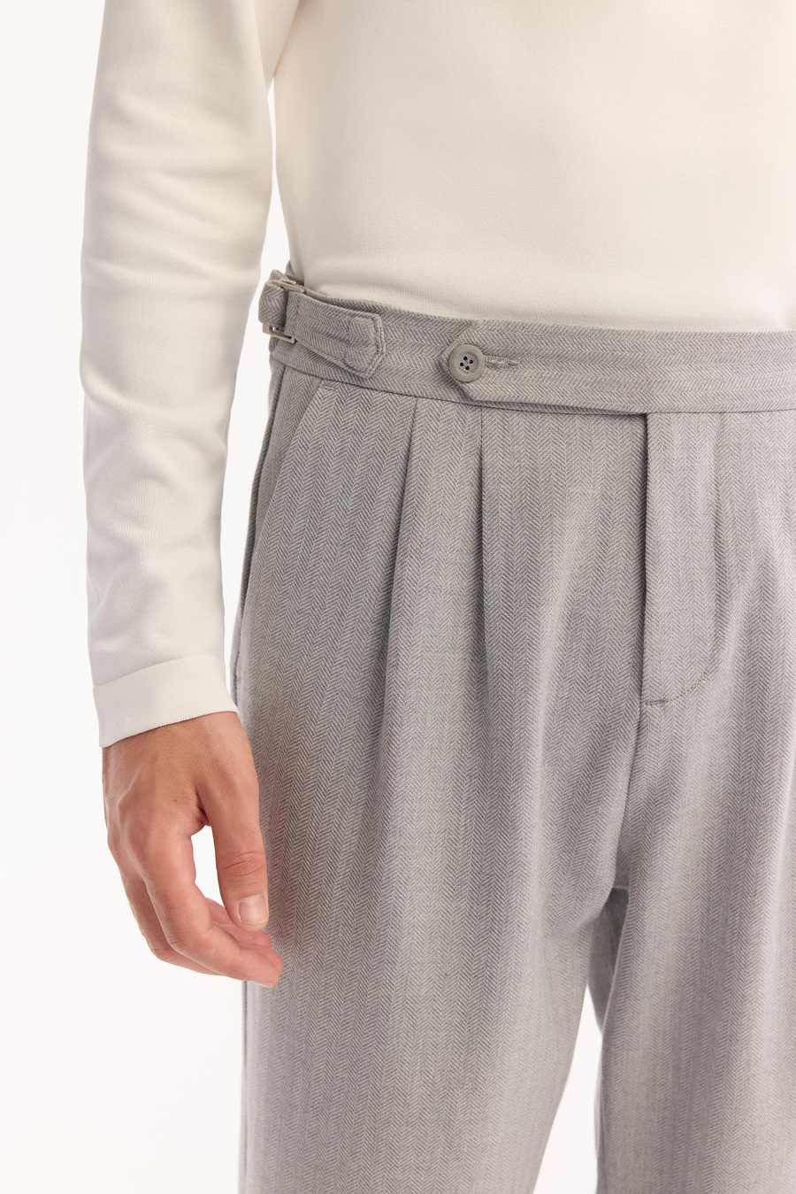 Açık Gri Yanları Tokalı Carrot Fit Pantolon