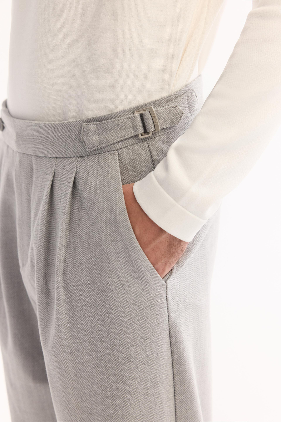 Açık Gri Yanları Tokalı Carrot Fit Pantolon