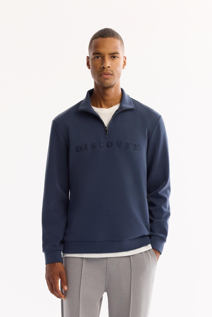 Açık Lacivert Fermuar Dİk Yaka Nakış Baskılı Soft Touch  Sweatshirt