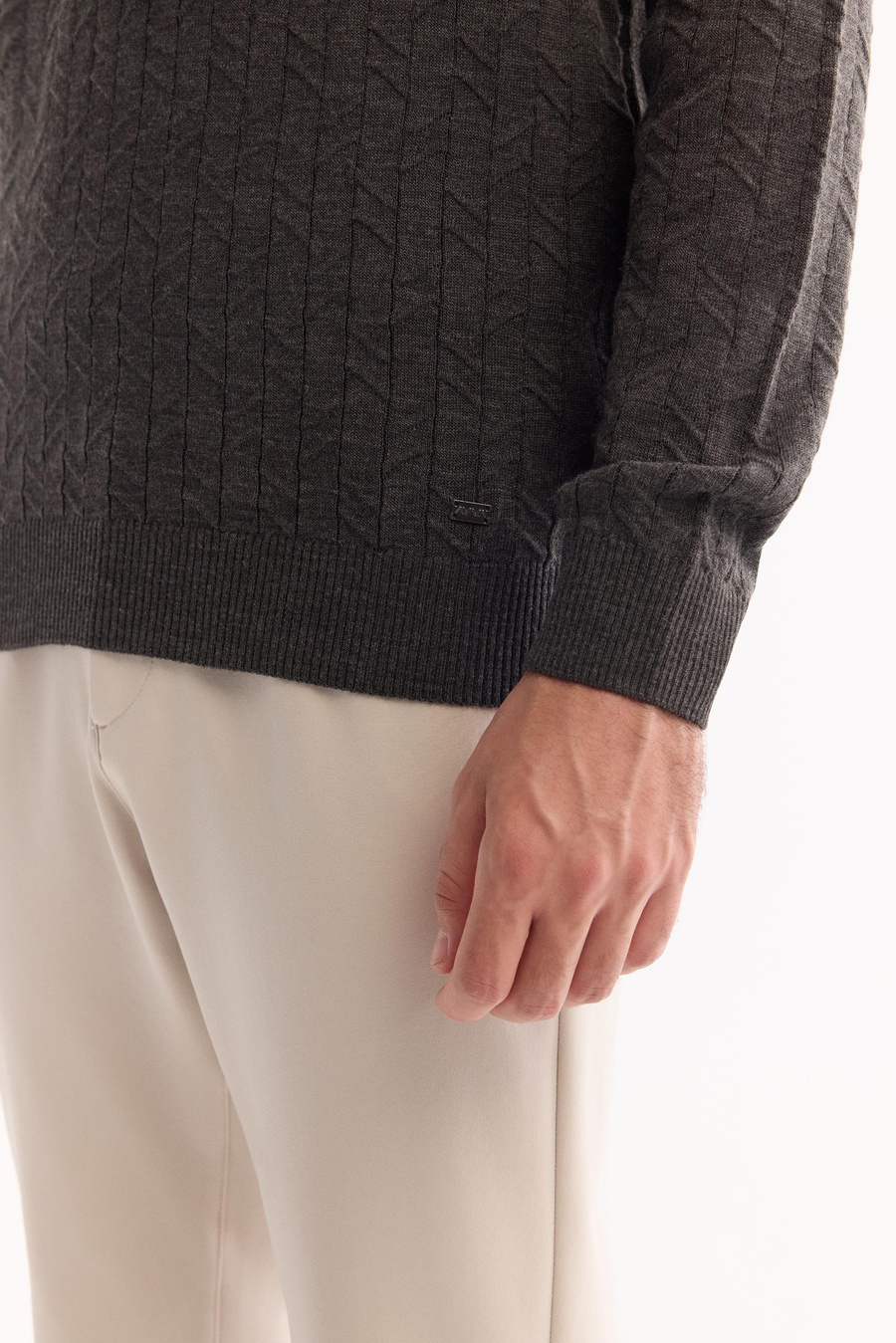 Antrasit Bisiklet Yaka Jakarlı Kazak