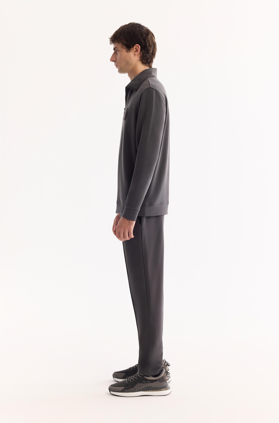 Antrasit Dik Yaka Fermuarlı Göğüs Gofre Baskı Logo Soft Touch Sweatshirt