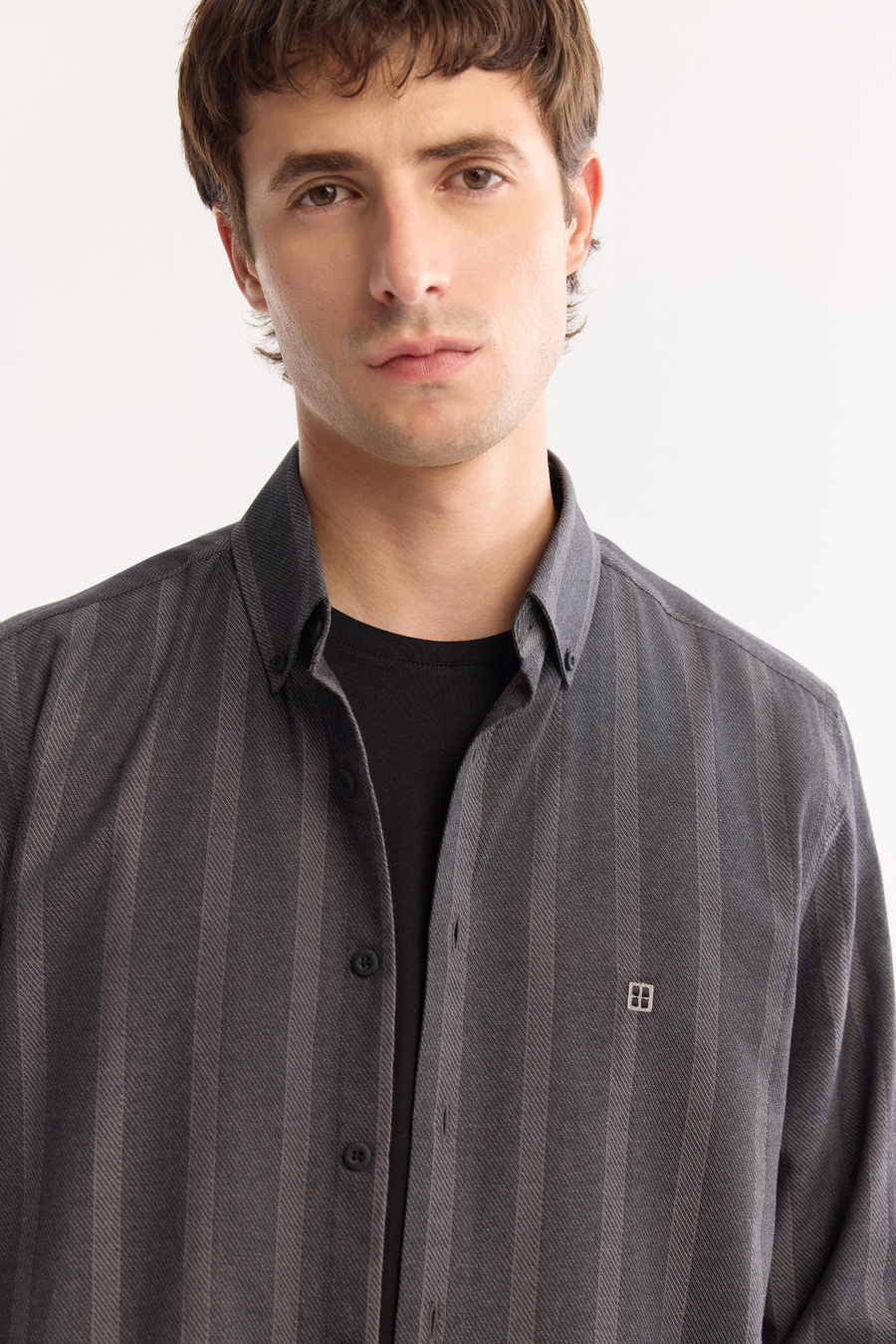 Antrasit Düğmeli Yaka %100 Pamuk Regular Fit Uzun Kollu Gömlek