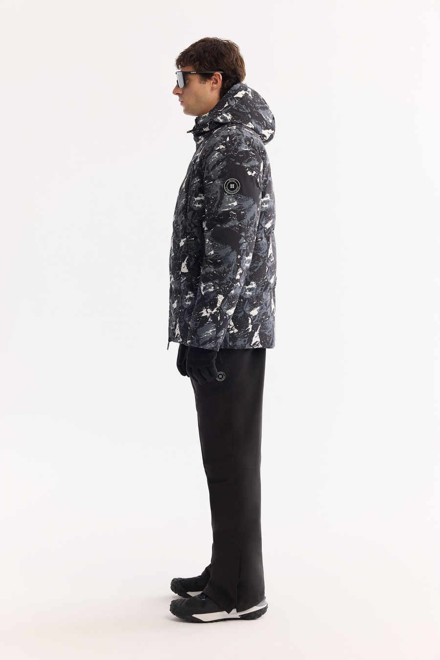 Antrasit-Siyah Desenli Elyaf Dolum Kayak Montu