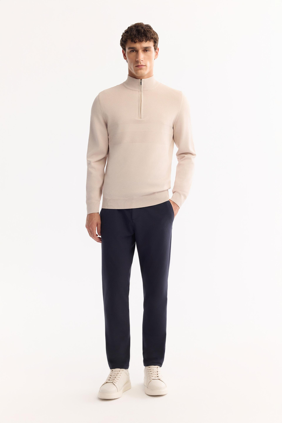 Bej Dik Yaka Fermuarlı Bekletme Detaylı Rayon Kazak