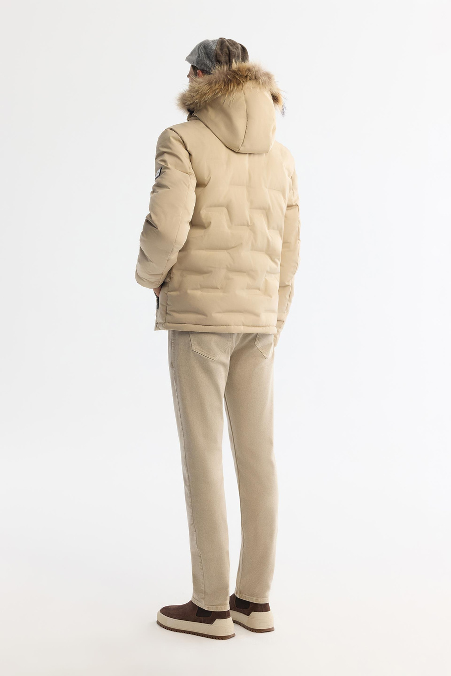 Bej Kapüşonlu Yaka Kürk Detaylı Kaz Tüyü Mont