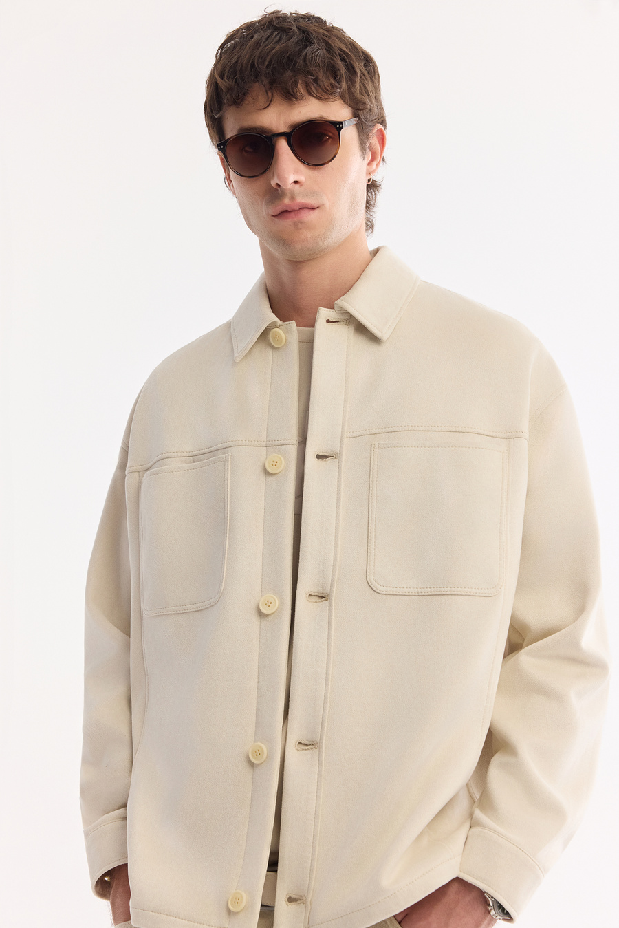 Bej Klasik Yaka Düğmeli Yandan Cepli Süet Mont