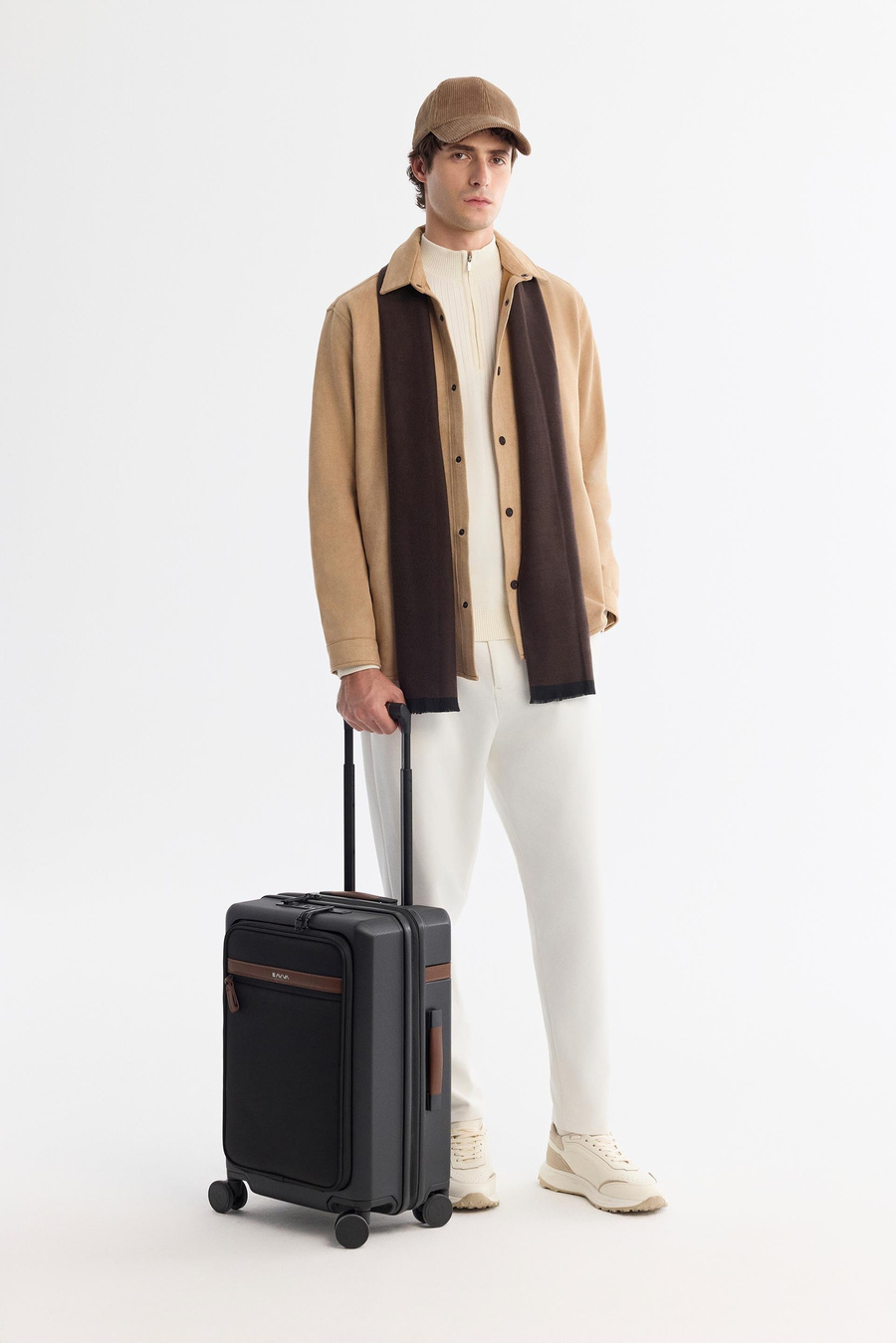 Bej Klasik Yaka Süet Deri Görünümlü Gömlek Mont