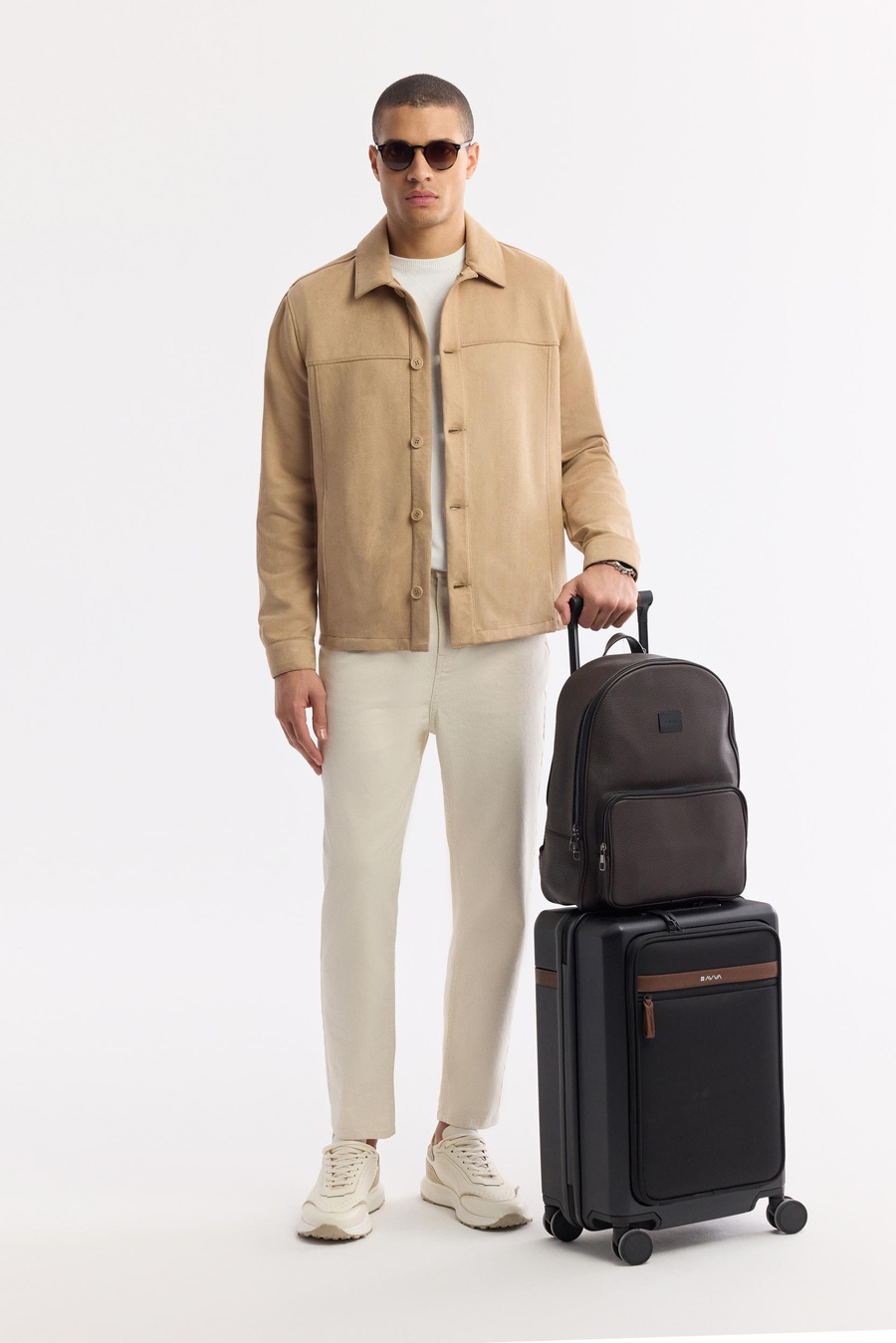 Bej Klasik Yakalı Cepli Astarlı Mont