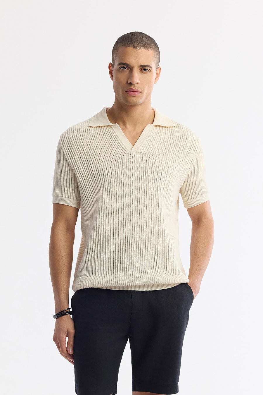 Bej Polo Yaka Düğmesiz Ajurlu Triko T-shirt