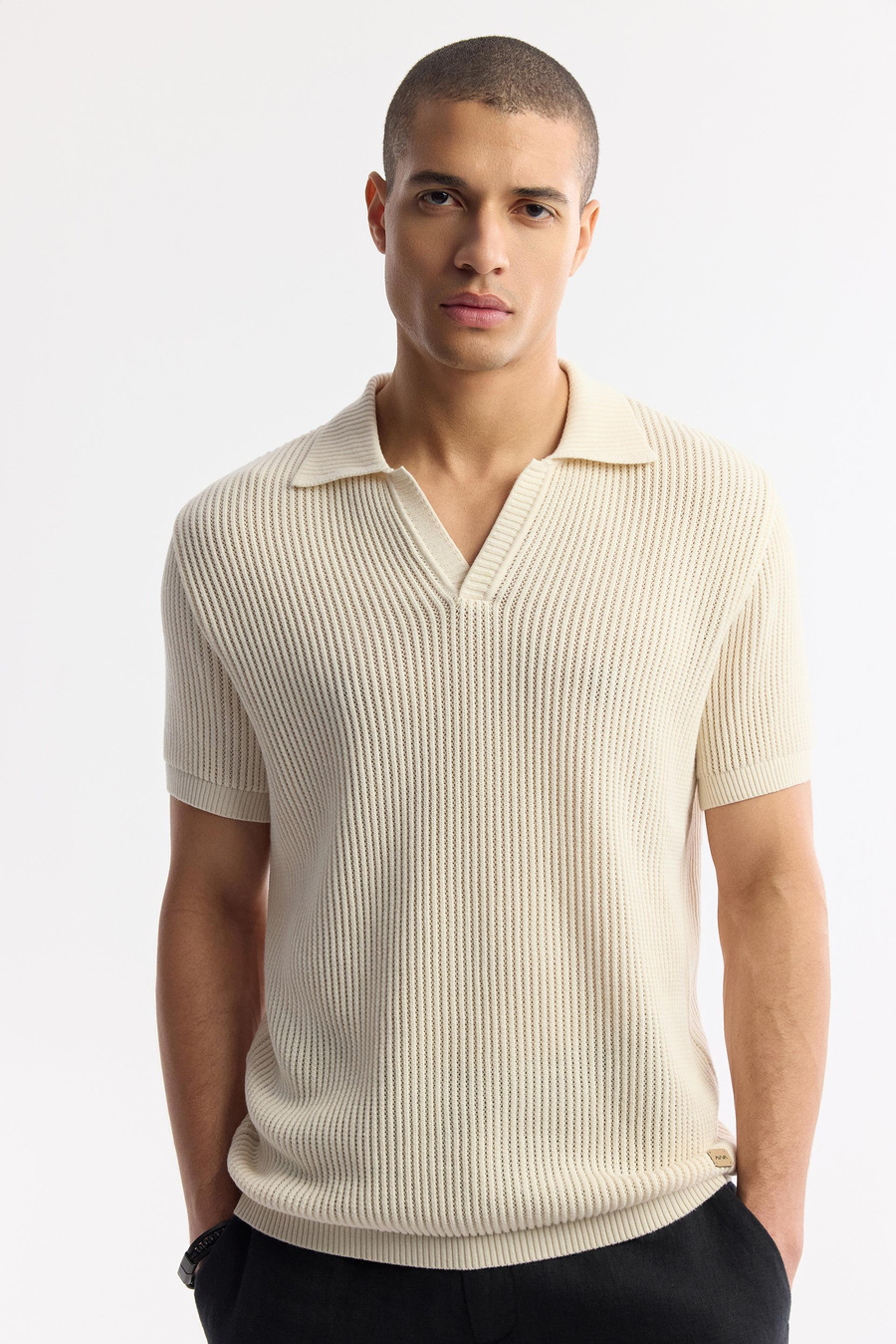 Bej Polo Yaka Düğmesiz Ajurlu Triko T-shirt