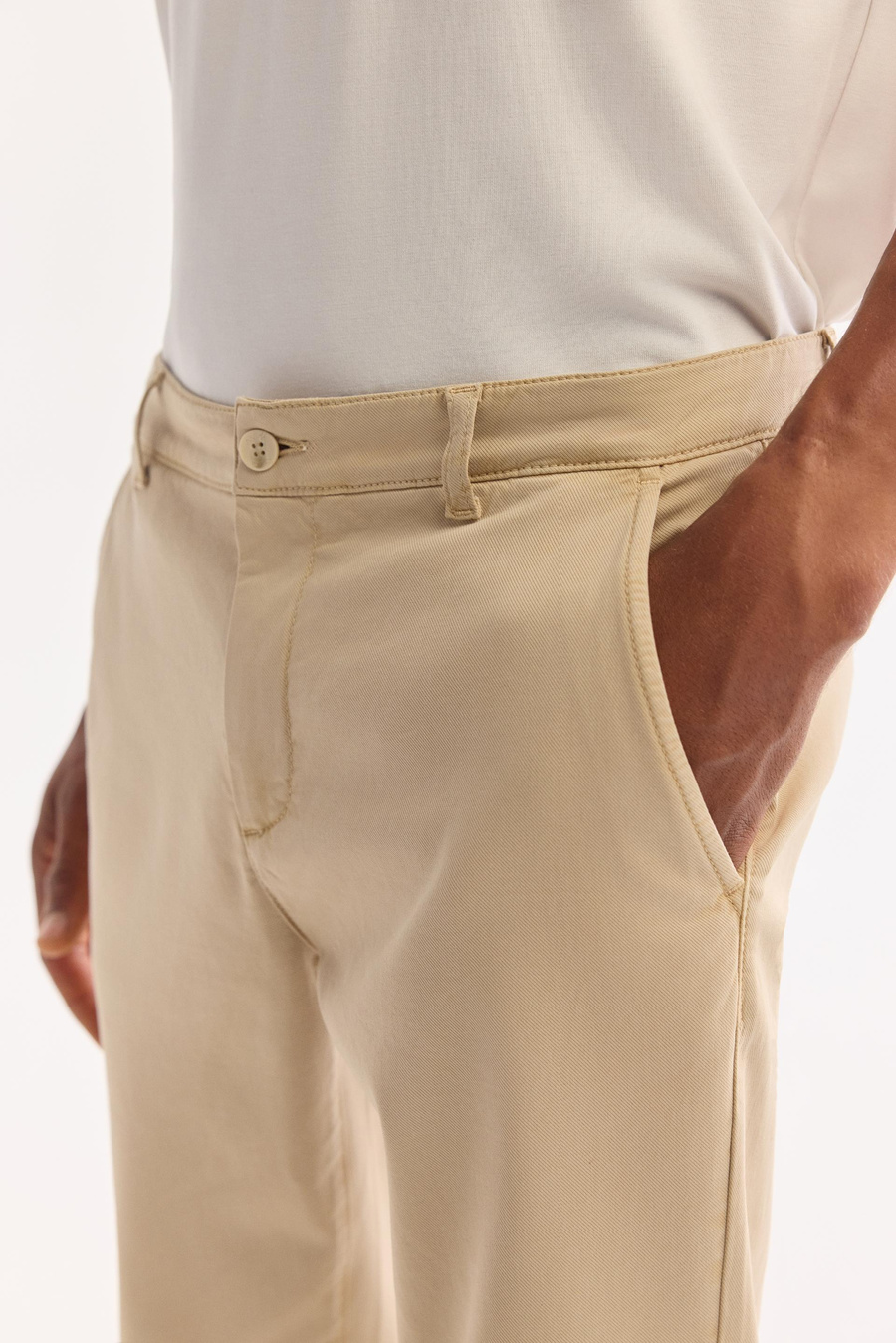 Bej Yumuşak Tuşeli Comfort Slim Fit Chino Pantolon