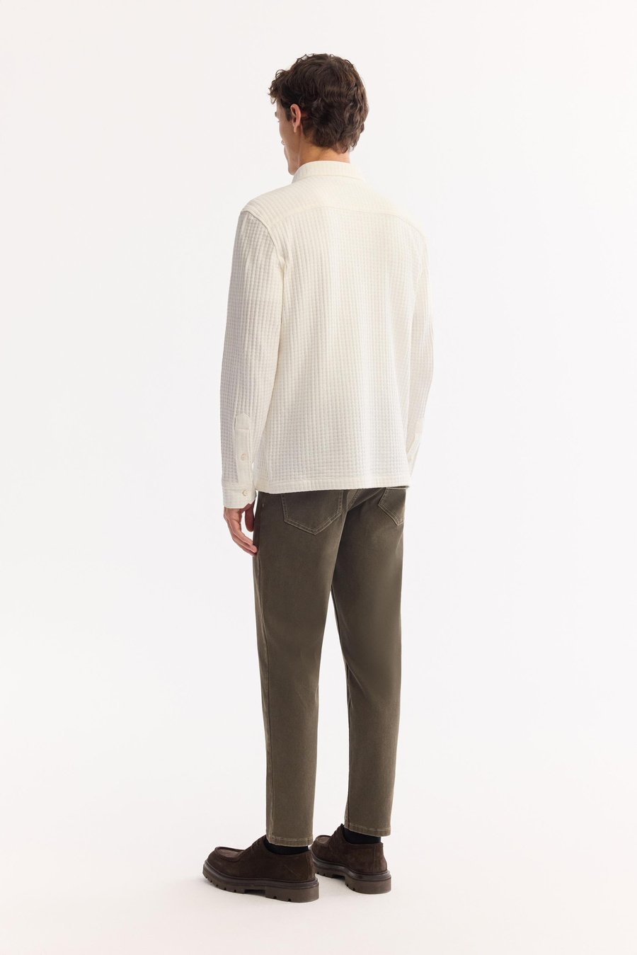 Beyaz Alttan Britli Yaka %100 Pamuk Comfort Fit Uzun Kollu Gömlek