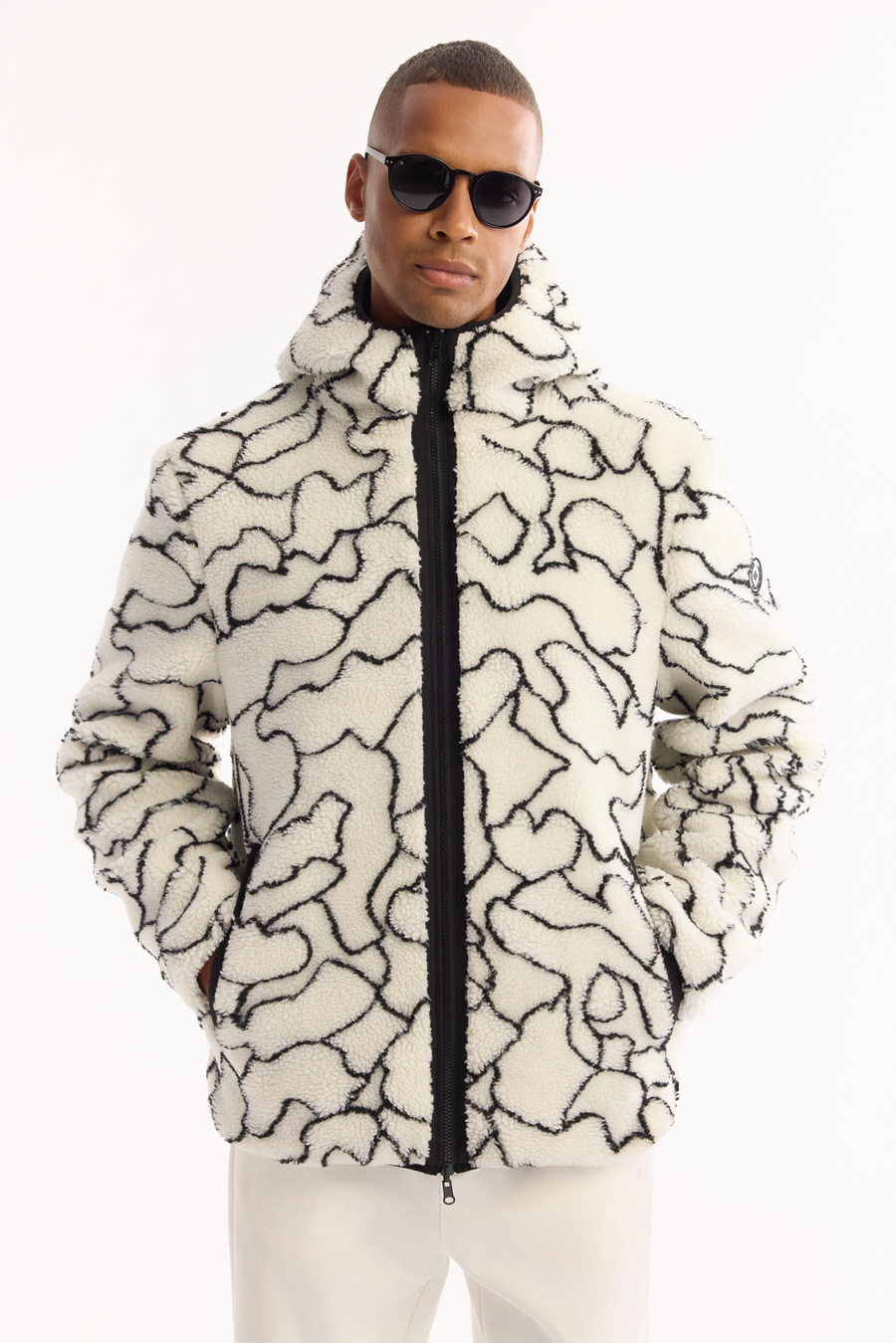 Beyaz Çift Taraflı Kapüşonlu Peluş Mont