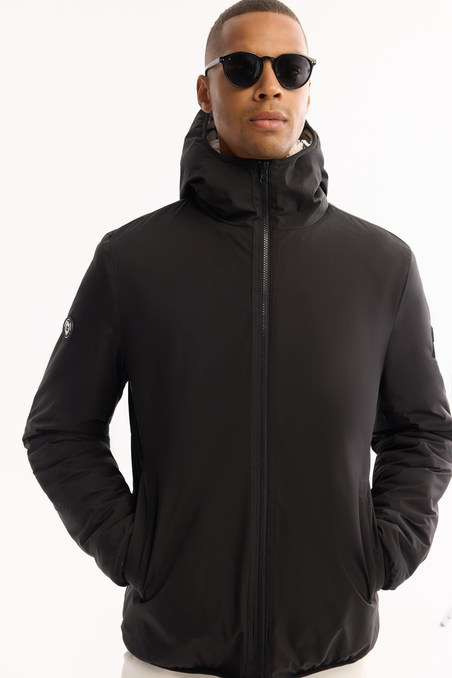 Beyaz Çift Taraflı Kapüşonlu Peluş Mont