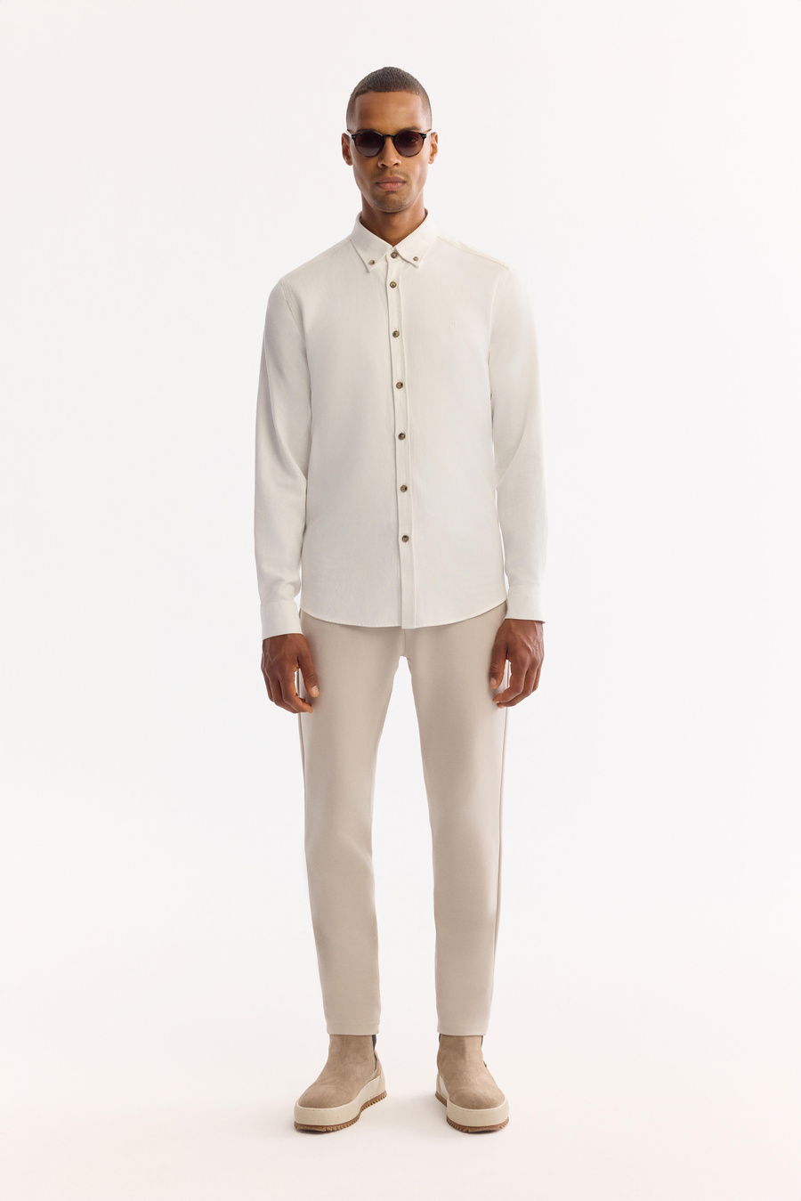 Beyaz Düğmeli Yaka Diagonel Pamuklu Gömlek