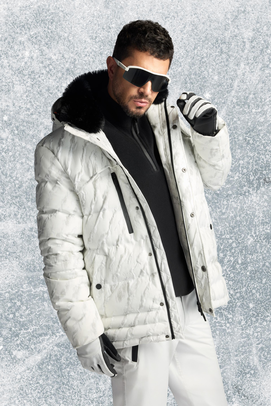 Beyaz Kapüşonlu Rüzgar Geçirmez -15 Dereceye Dayanıklı Kayak Montu