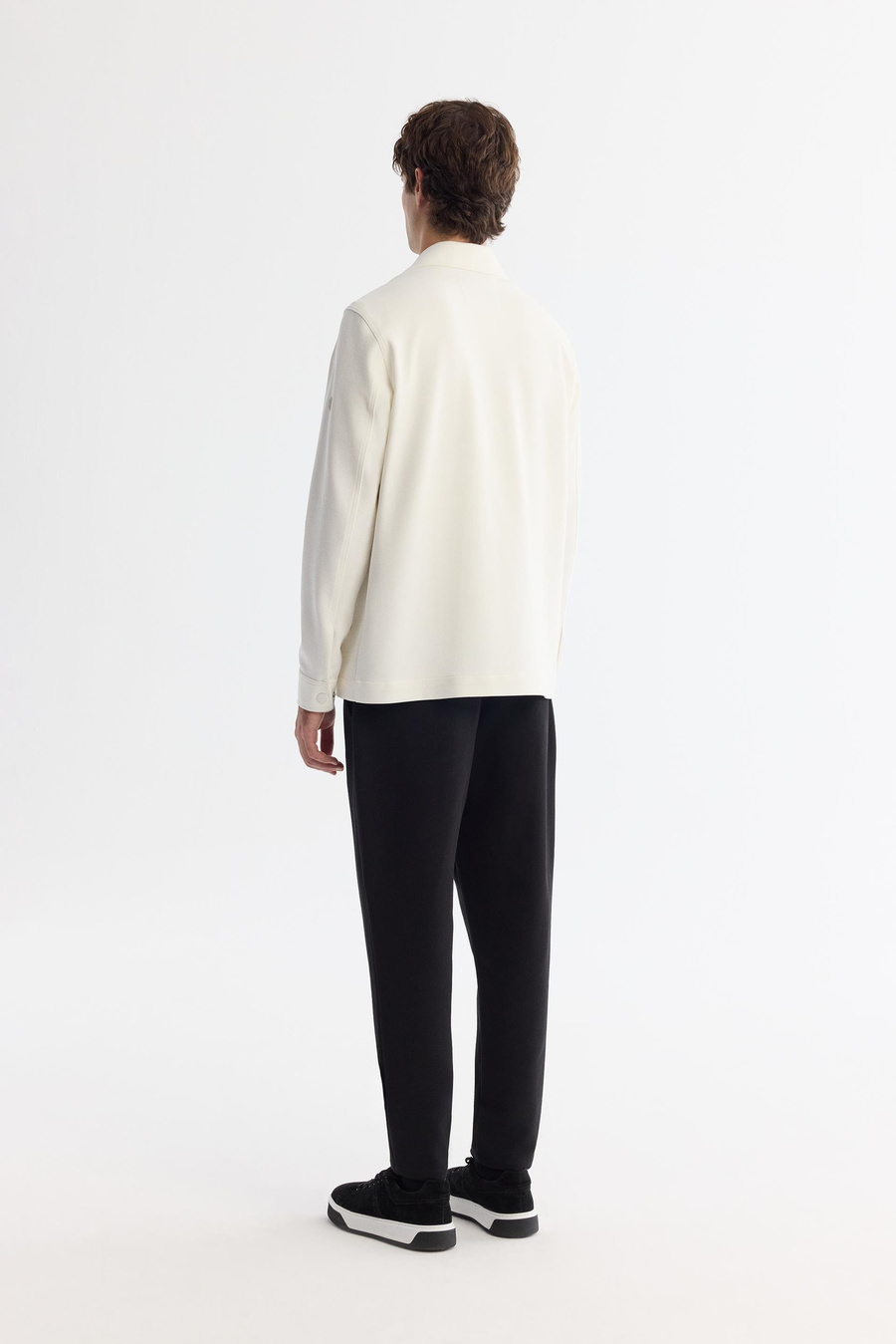 Beyaz Klasik Yaka Diyagonel Çift Cep Kapaklı Örme Comfort Fit Rahat Kesim Unisex Gömlek Ceket