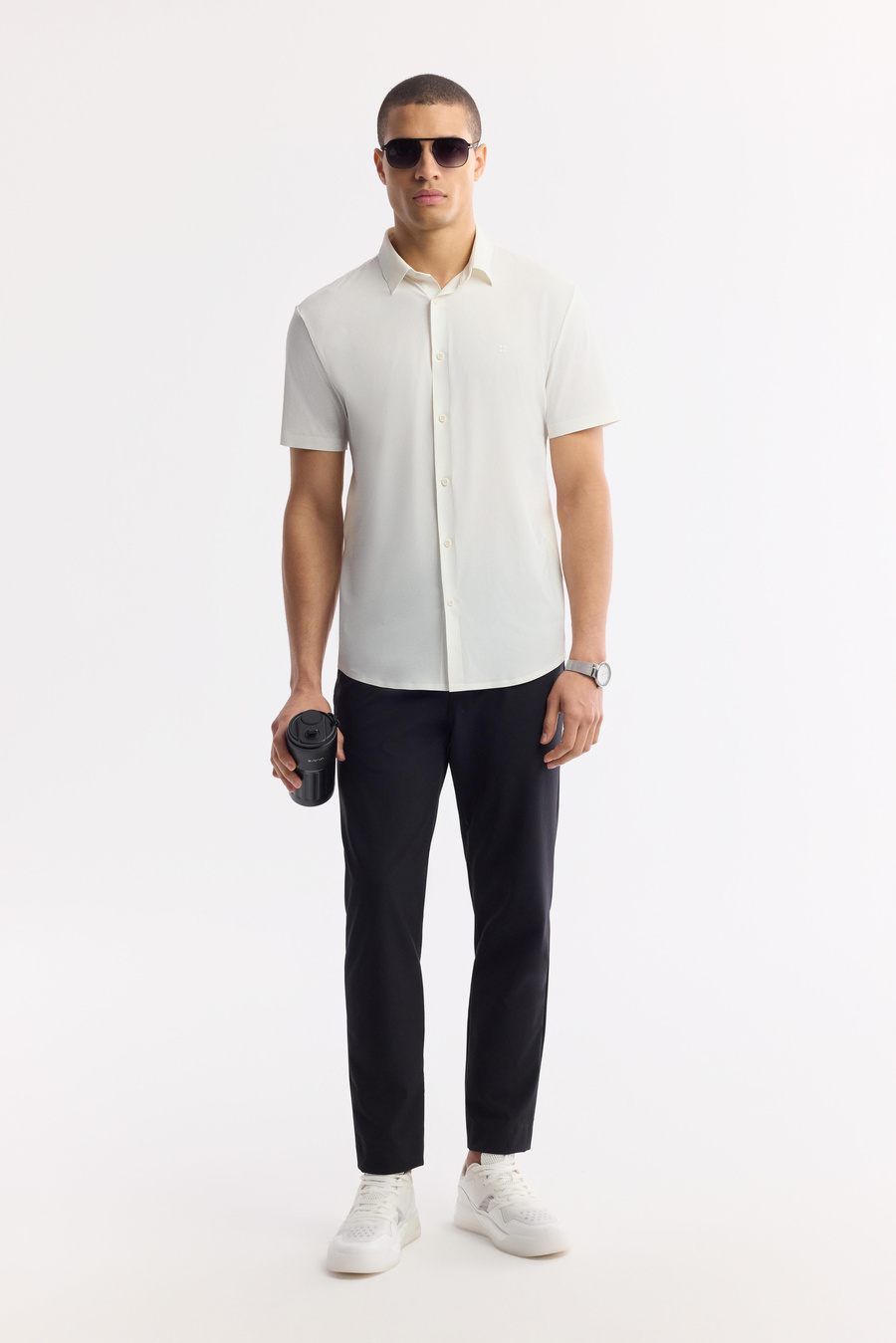 Beyaz Klasik Yaka Teknik Kumaş Örme Kısa Kol Gömlek