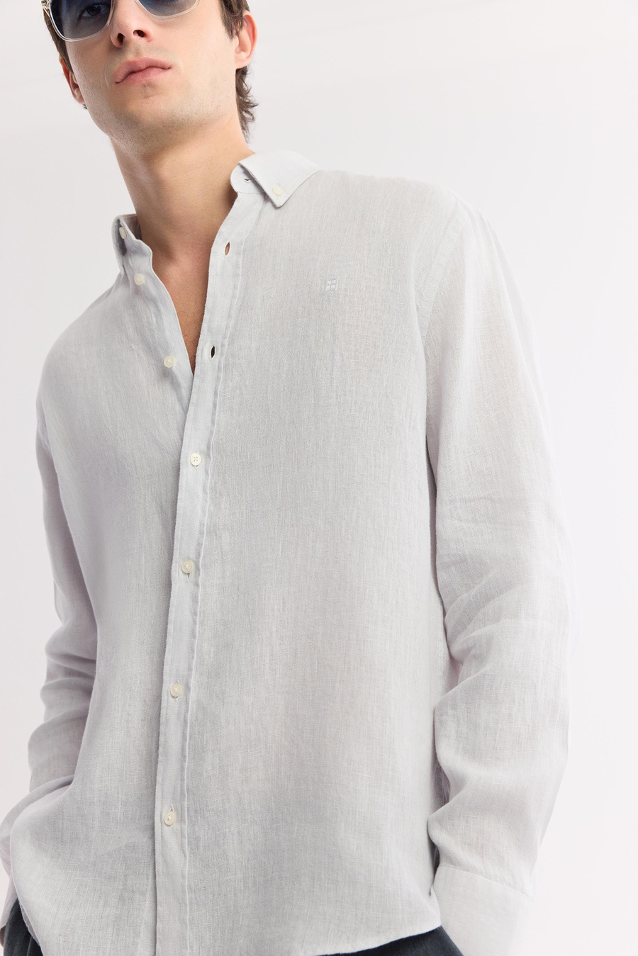 Buz Gri Düğmeli Yaka %100 Keten Comfort Fit Uzun Kol Gömlek