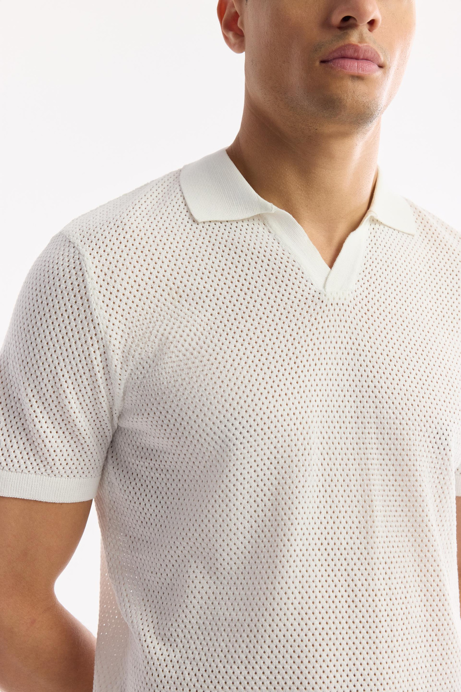 Ekru Apaj Yaka Düğmesiz Ajurlu Triko T-shirt