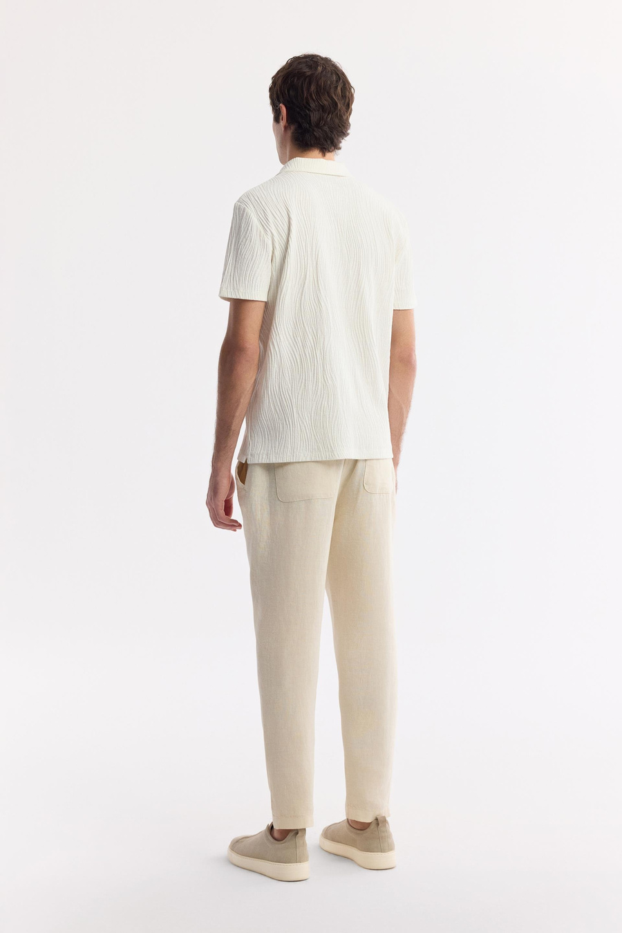 Ekru Apaj Yaka Jakarlı T-shirt