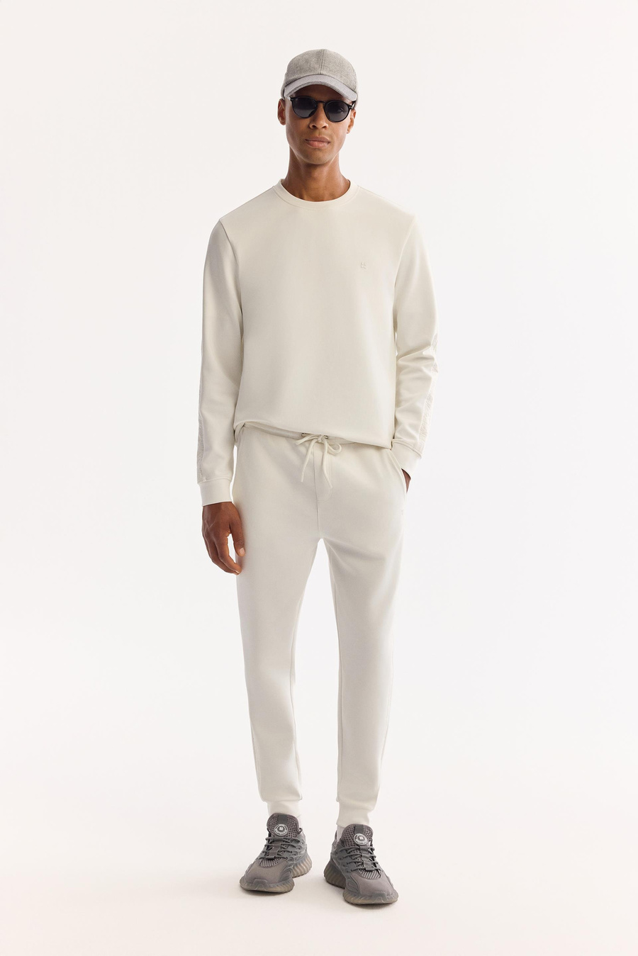 Ekru Bel Lastik Yan cepli Enjeksiyon Baskılı İnterlok  Regular fit Jogger