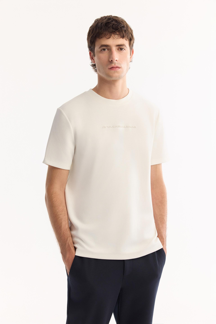 Ekru Bisiklet Yaka Gofre Baskılı İnterlok T-Shirt