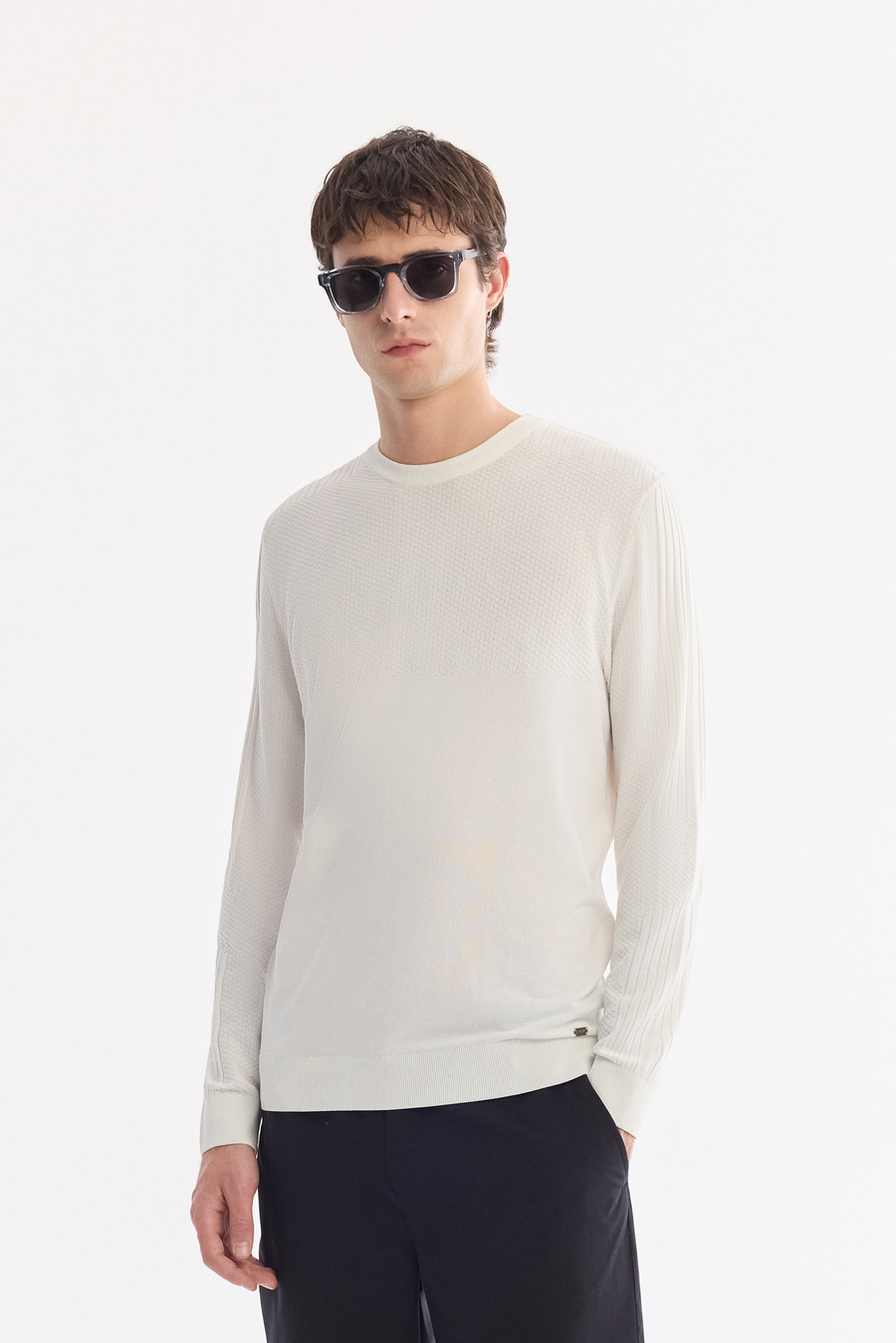 Ekru Bisiklet Yaka Kırışmayan Kolay Ütülenen Kazak